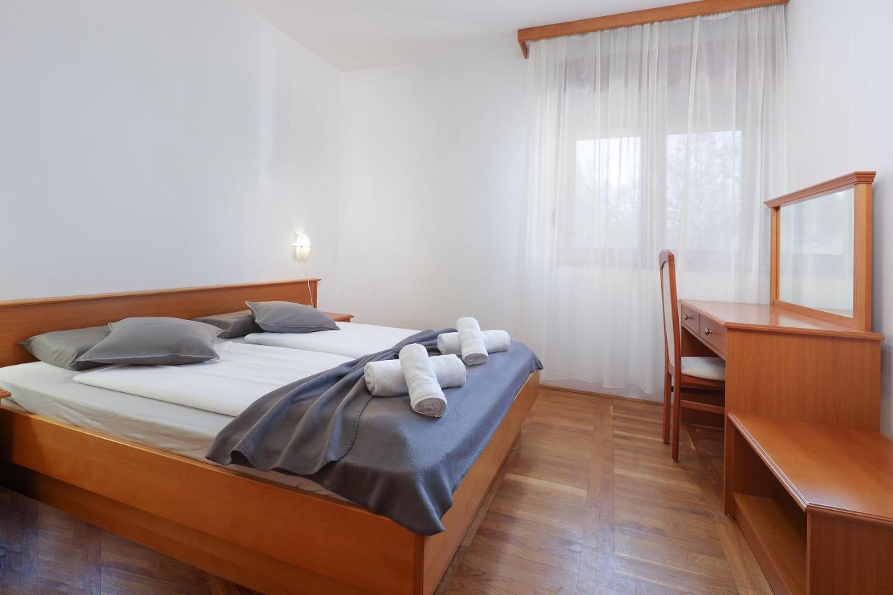 Apartments Villa Bernarda 실로 외부 사진