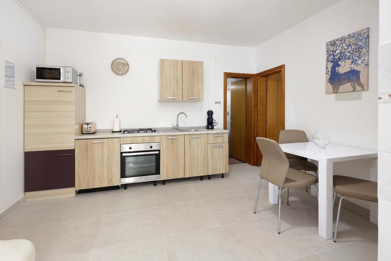 Apartments Villa Bernarda 실로 외부 사진