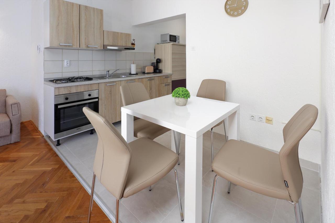 Apartments Villa Bernarda 실로 외부 사진
